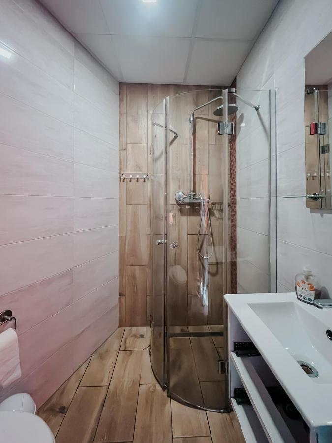 Hostel Filip กดัญสก์ ภายนอก รูปภาพ