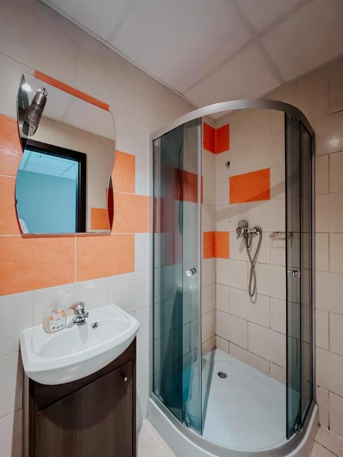 Hostel Filip กดัญสก์ ภายนอก รูปภาพ